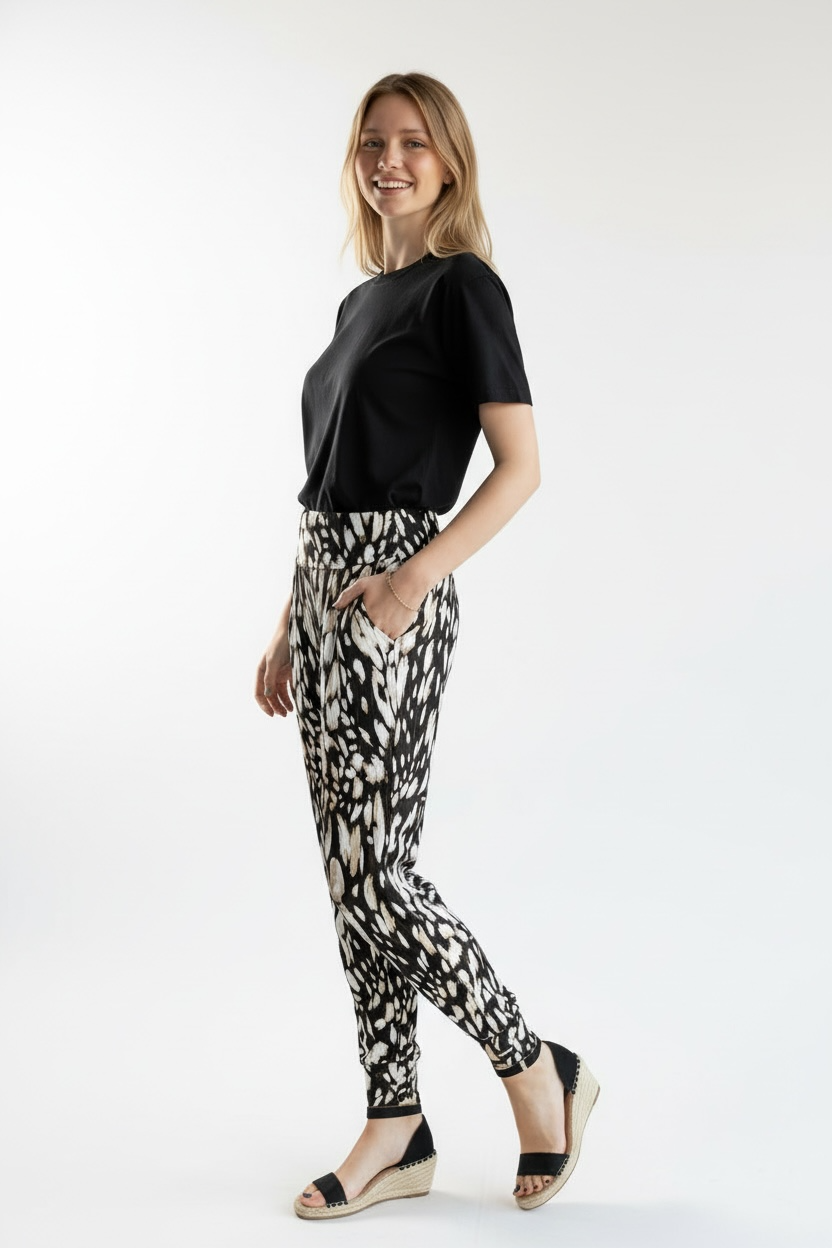 Abstract black white and gold jogger